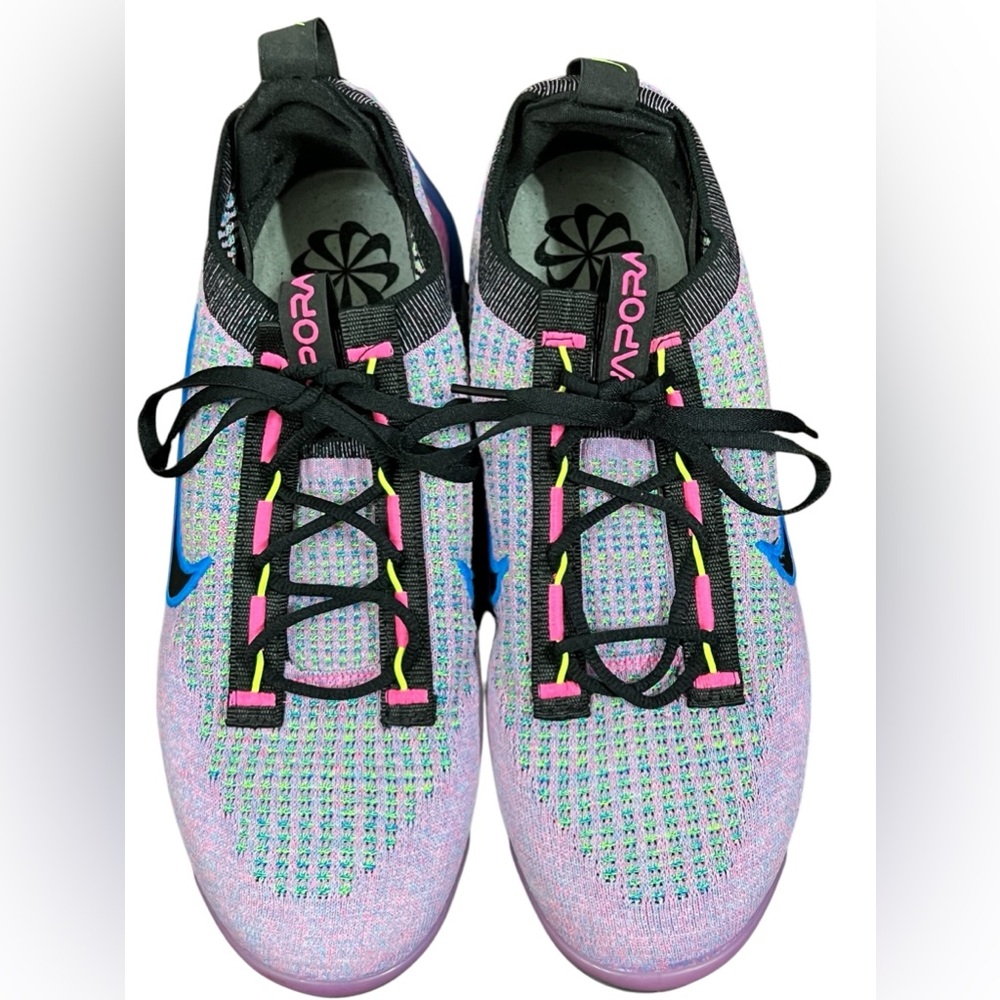 NWOT-WOMEN'S NIKE AIR VAPORMAX 2021 FLYKNIT RUNNING SHOES